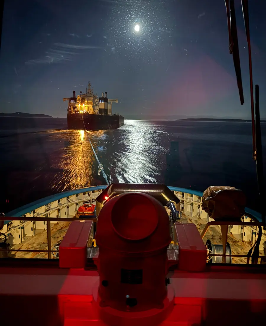 Marine operation alongside a vessel at night